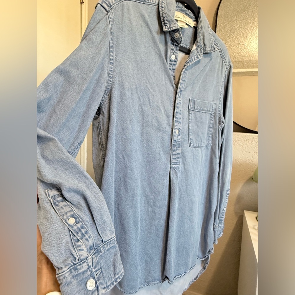 H&M Light Blue Casual Button Down Shirt Size Small - Picture 3 of 12